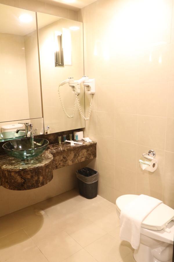 Millennium Suite At Pyramid Tower Petaling Jaya Εξωτερικό φωτογραφία